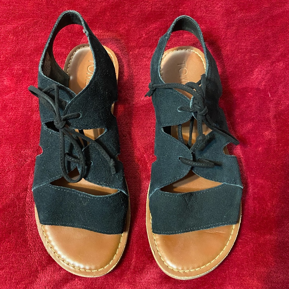 Black Toms sandals